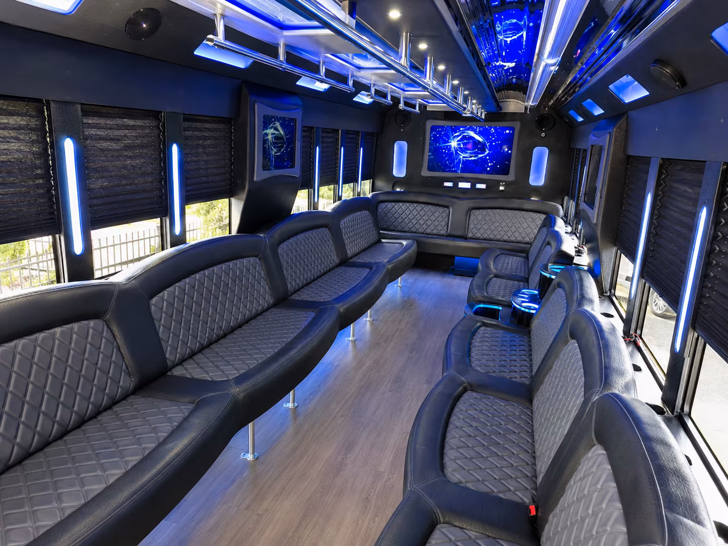 Lubbock Winery Tour & Pub Crawl Transportation onboard seating