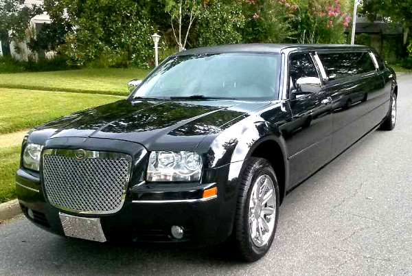 Chrysler 300 limo rental Lubbock