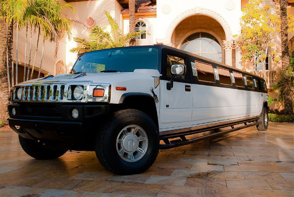 tuxedo hummer limo Lubbock